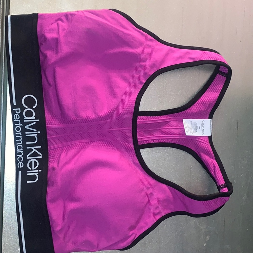 Sports bra
